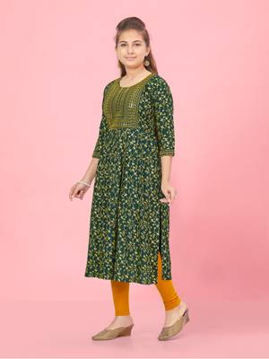 Aarika girls d-green-mustard colour printed cotton kurti legging set 2