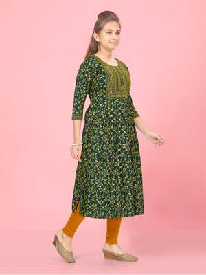 Aarika girls d-green-mustard colour printed cotton kurti legging set 3