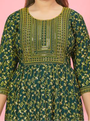 Aarika girls d-green-mustard colour printed cotton kurti legging set 5