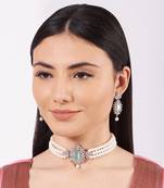 White Finish Crystal And Pearl Choker Set