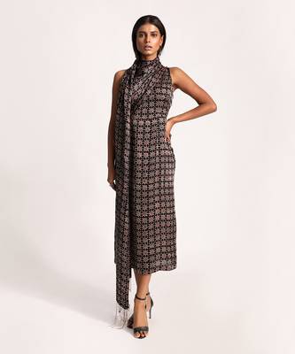 Black And Maroon Lotus Pond Fringed Scarf Dress 1