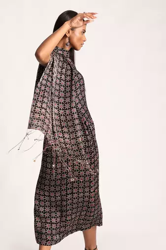 Black And Maroon Lotus Pond Fringed Scarf Dress