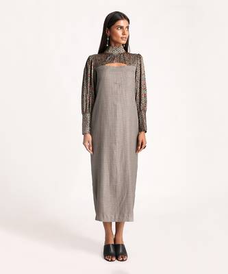 Black Modern Vintage Cut-Out Midi 1