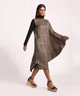 Black Full Bloom Pencil Skirt 3