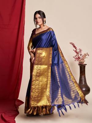Kimisha women's navy blue silk kanjeevaram woven saree with blouse piece 3