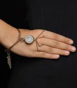 Enameled White Clock Haathpaan