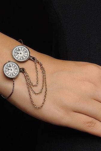 Enameled White Clock Palm Band Cum Bracelet