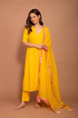 Yellow hand dyed cotton kurta pant set with mul dupatta 1