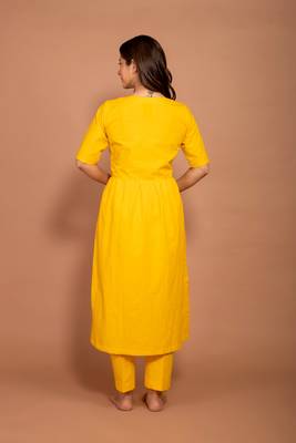 Yellow hand dyed cotton kurta pant set with mul dupatta 5