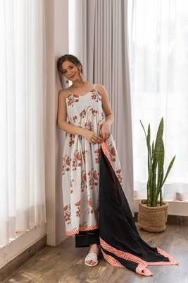 White cotton hand block printed kurta with black pants 2