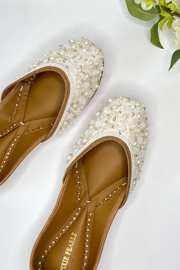 BELLA: Hand embroidery Punjabi Jutti - WHITE - Pearl and sequin work on silk base