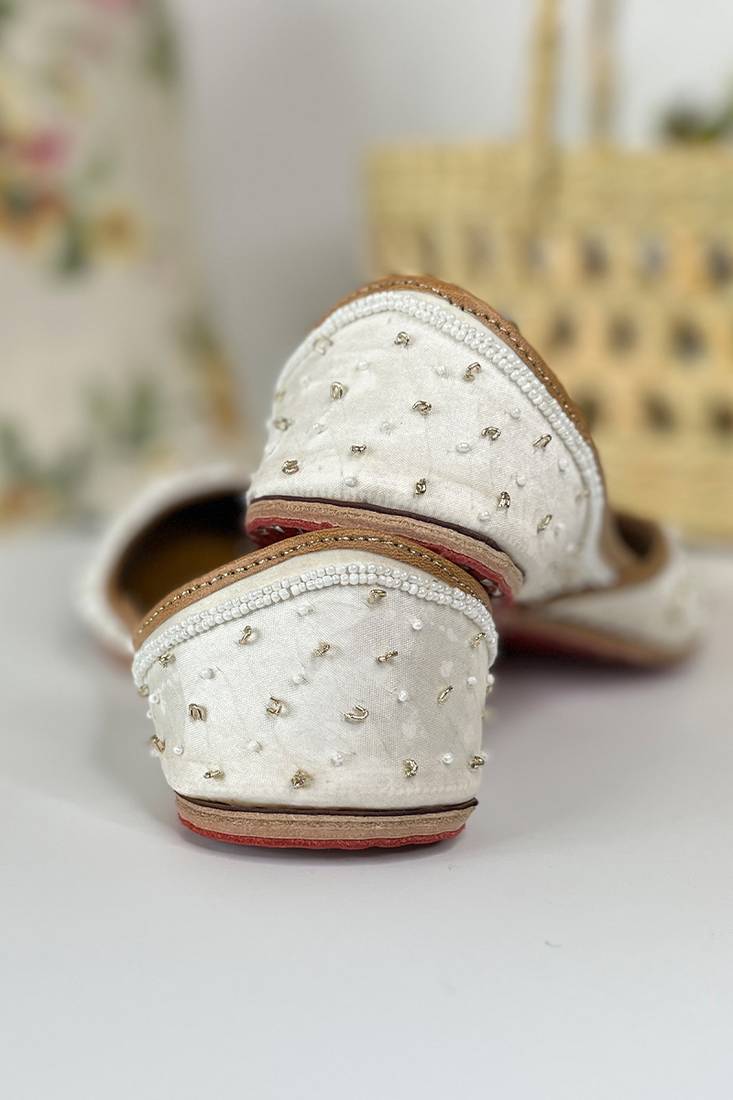 BELLA: Hand embroidery Punjabi Jutti - WHITE - Pearl and sequin work on silk base
