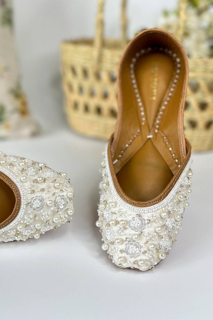 BELLA: Hand embroidery Punjabi Jutti - WHITE - Pearl and sequin work on silk base