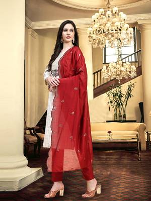 Trendmalls Women's Off white Cotton Embroidery Kurta Pant with Dupatta 3 pieces Salwar Suit Set 4