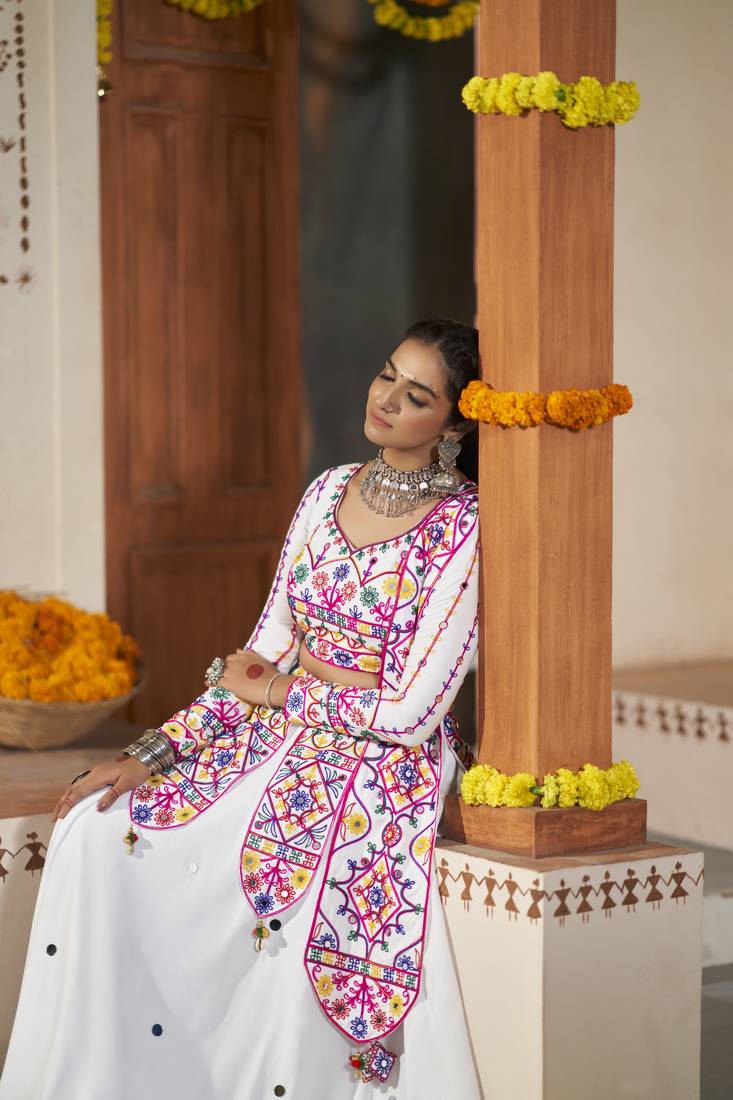 WHITE THREAD EMBROIDERED WITH MIRROR WORK VISCOSE RAYON TRADITIONAL NAVRATRI GARBA FESTIVAL STITCHED LEHENGA CHOLI