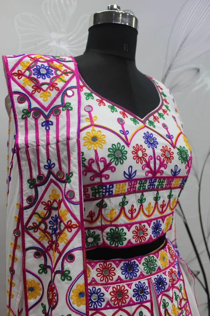 WHITE THREAD EMBROIDERED WITH MIRROR WORK VISCOSE RAYON TRADITIONAL NAVRATRI GARBA FESTIVAL STITCHED LEHENGA CHOLI