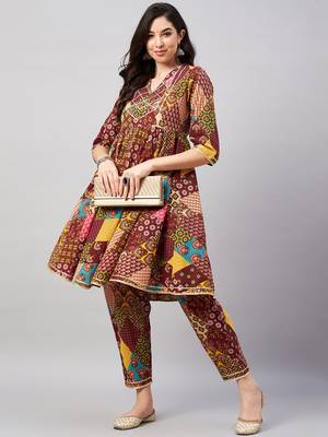 Winered woman maroon printed kurta set 1