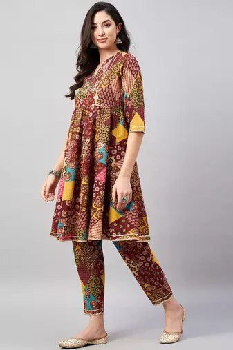 Winered woman maroon printed kurta set