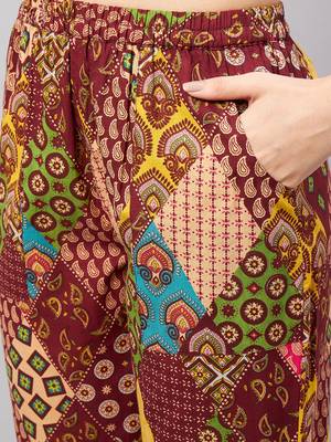 Winered woman maroon printed kurta set 5