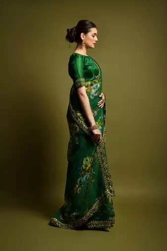 Designer Georgette Printed And Lace Work Saree With Blouse Piece