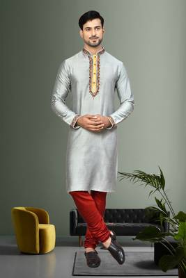 Mens embroidered kurta pyjama 1
