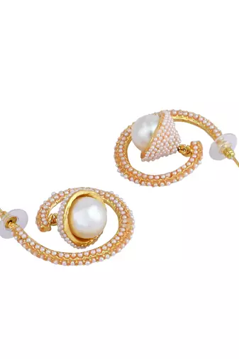 Stylish Spiral Shape Pearl Cluster With a Bell Shape Jhumka Chanbali