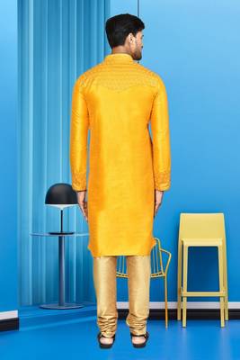 Mens silk printed kurta pajama 4