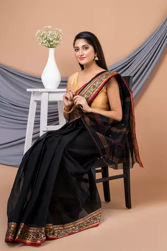 Black & Multi pure cotton floral design taant saree without blouse