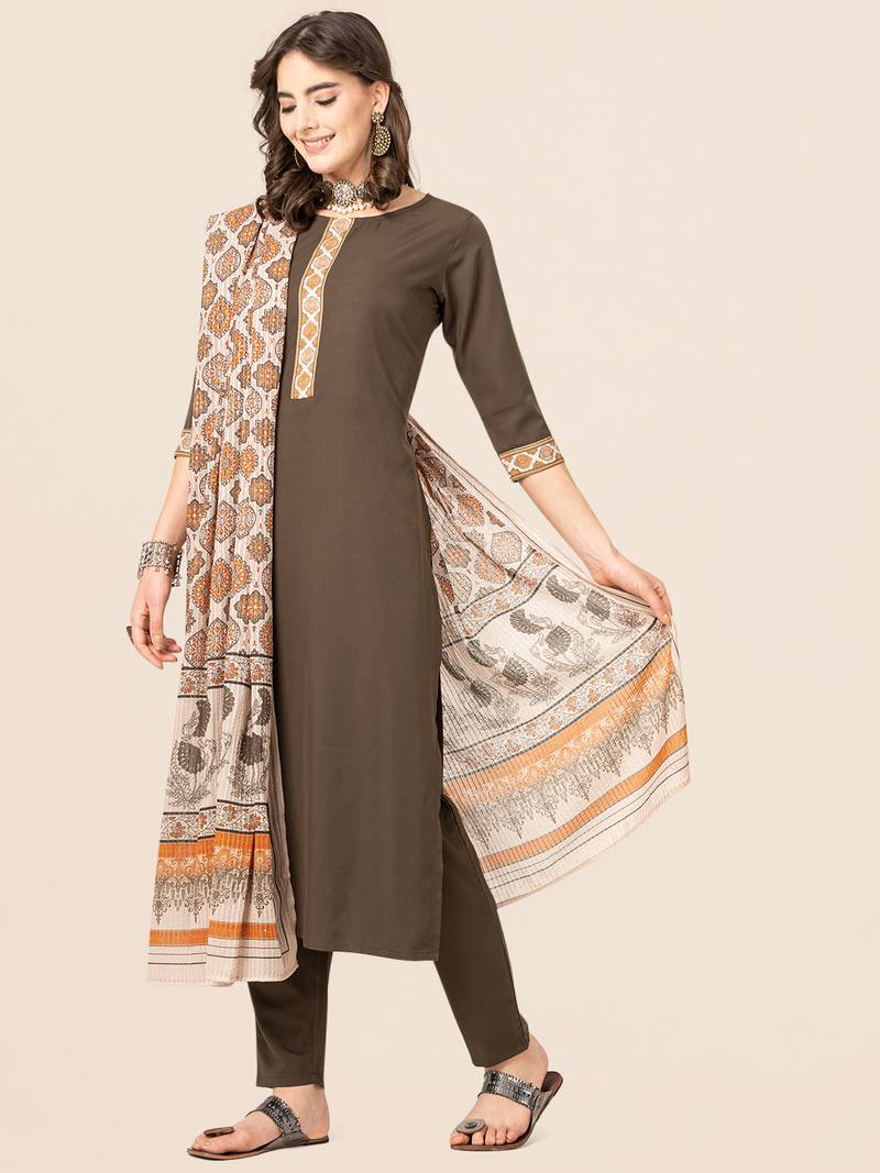 Clemira Green Color Embroidered Women'S Kurta Palazzo Set