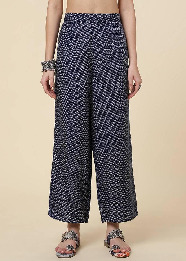 Clemira Green Color Embroidered Women'S Kurta Palazzo Set