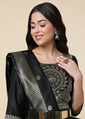 Clemira Green Color Embroidered Women'S Kurta Palazzo Set 2