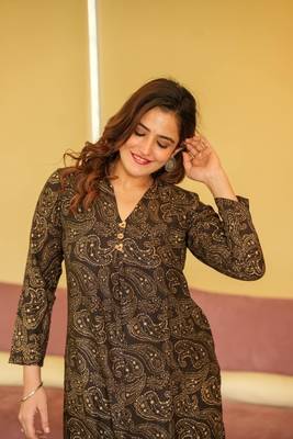 Brown Kurti Bottom Set For Festive Girlish Looks 3
