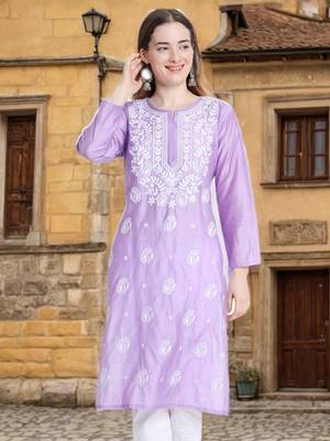 Lucknowi lavender chikan kurti and pant set 1