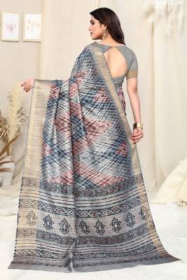 Grey cotton silk tie & dye /laheriya / batik print 5 "weaving golden zari border saree with unstitched blouse piece 4