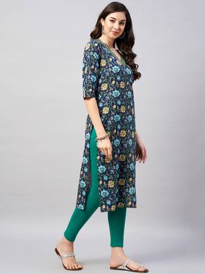 Winered woman blue floral print v-neck embriodered kurta 4