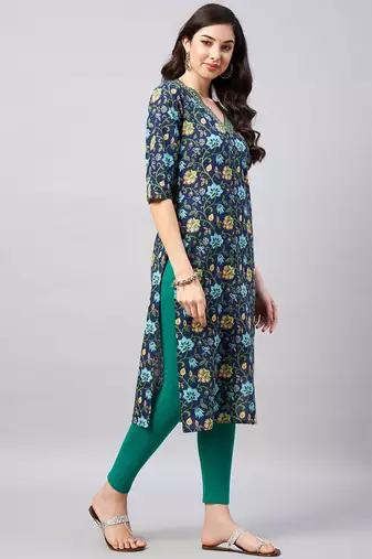 Winered woman blue floral print v-neck embriodered kurta