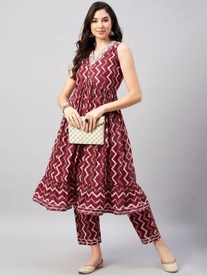 woman maroon chevron print embroidered neckline kurta set 1