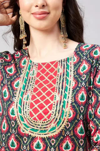 Winered woman navy blue patch gota detailing at neck kurta set