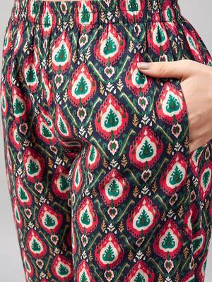 Winered woman navy blue patch gota detailing at neck kurta set 5