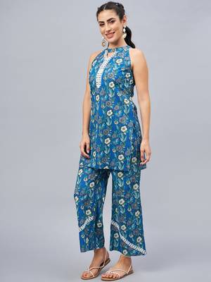 Winered woman blue floral with lace co-ord set 3