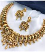 Gold plated traditional kundan pearl choker jewellery set for women