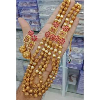 Gold plated traditional kundan pearl choker jewellery set for women 1