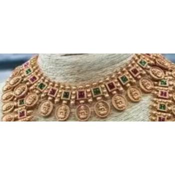 Gold plated traditional kundan pearl choker jewellery set for women 2