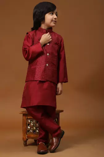Maroon stripes silk jacquard kurta pajama with waistcoat for boys\\traditional wear
