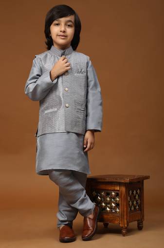 Grey stripes silk jacquard kurta pajama with waistcoat for boys\\traditional wear