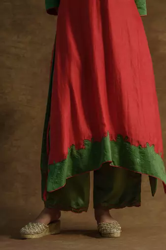 Red kurta sets