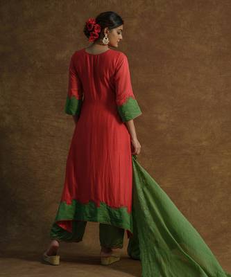 Red kurta sets 3