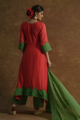 Red kurta sets