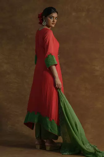 Red kurta sets