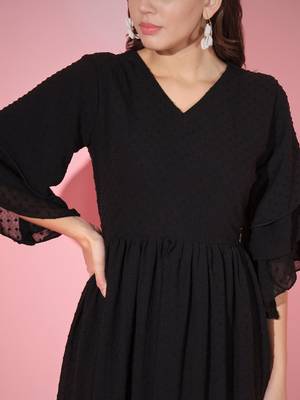 Vbuyz Women'S Knitted Georgette Black Stitched Dress 4